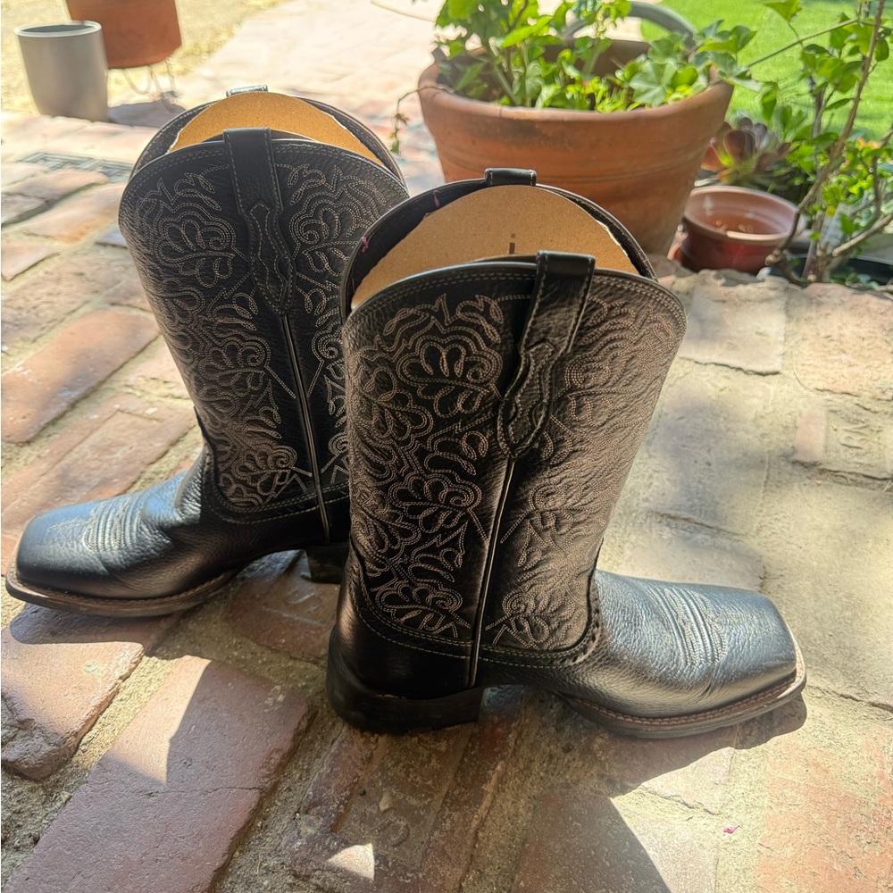 Ariat Black Boots women’s